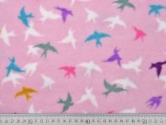 RESTST�CK 25 cm Fleece Stoff Schwalben, bunt auf rosa