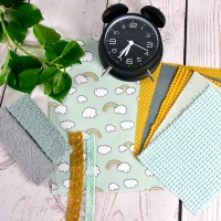 RESTST�CK 49 cm Baumwollstoff Regenb�gen Wolken, ockergelb mint hellgr�n