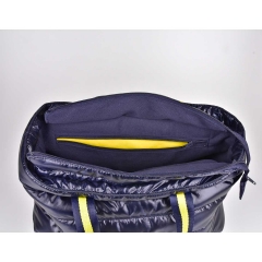 RESTST�CK 10 cm Steppstoff Streifen wattiert matt gl�nzend, dunkelblau