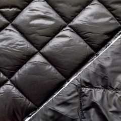Steppstoff Rauten wattiert matt gl�nzend, schwarz
