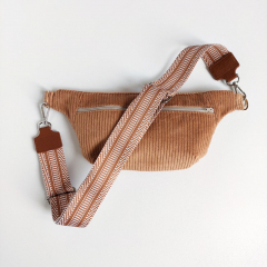 Breitcord Stoff uni, cognac braun
