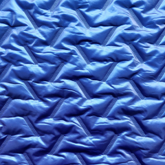 RESTST�CK 88 cm Steppstoff wattiert grafisches Muster matt gl�nzend, mittelblau/kobaltblau