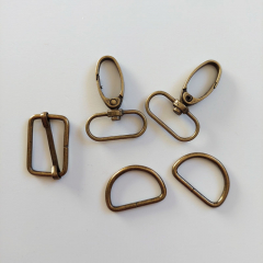 Taschenzubeh�r Set D-Ringe Karabiner Schieber 25 mm, messing