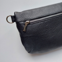 Bauchtasche Leder mit Lederriemen - schwarz-silber Schnallen-Made in Italy