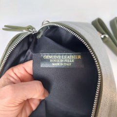 Ledertasche rechteckig mit Lederriemen - army gr�n -silber Schnallen