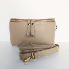 Ledertasche rechteckig mit Lederriemen - beige -gold Schnallen