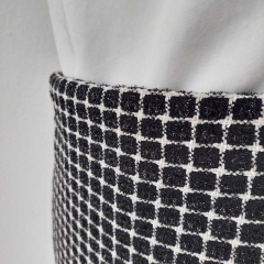Boucle Stoff Quadrate, cremewei� schwarz