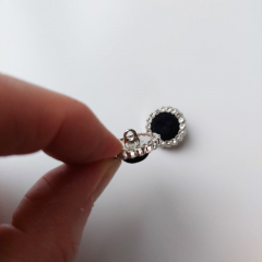Samtknopf aus Metall mit Strasssteinchen Knopfgr��e 28/17,92 mm, schwarz
