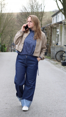 Baumwollstoff mit Stretch L�ngsstreifen, wei� dunkelblau