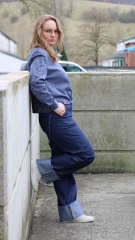 Baumwollstoff mit Stretch L�ngsstreifen, wei� dunkelblau