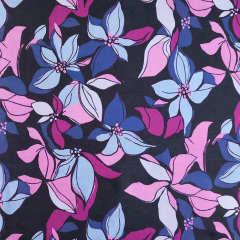 Sweatstoff Blumen Bl�tter, lilablau beere blauschwarz