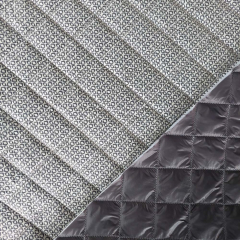 Steppstoff abstrakte Kringel wattiert, grau cremewei�