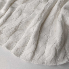 RESTST�CK 35 cm Strickstoff Zopfmuster klassischer Stil, cremewei�