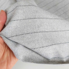 RESTST�CK 50 cm Hochwertiger Wollstoff Woolblend Nadelstreifen Fischgr�t Deadstock Designerstoff -grau - Made in Italy