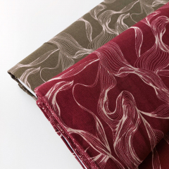 Viskose Stoff Viskose Crepe Webware abstraktes Muster, hellbeige weinrot