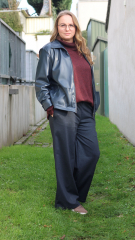 Lederimitat mit Wildleder-Imitat R�cken elastisch, matt dunkelblau