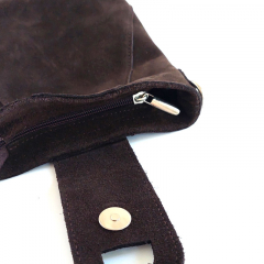 Wildledertasche rechteckig hochkant weich soft - dunkelbraun - Made in Italy