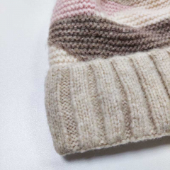 M�tze Strickstoff Streifen Fellbommel - rosa wollwei� braun natur