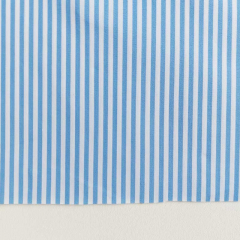 Baumwollstoff mit Stretch schmale Streifen, blau wei�