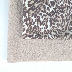 Boucle Stoff Schafsl�ckchen weicher Griff, hellbeige