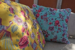 RESTST�CK 129 cm Dekosamt Velourstoff Blumen Kraniche, rot ocker