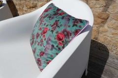 RESTST�CK 129 cm Dekosamt Velourstoff Blumen Kraniche, rot ocker