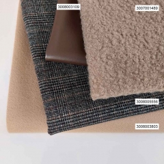 RESTST�CK 50 cm Boucle Stoff Schafsl�ckchen elastisch, hellbraun
