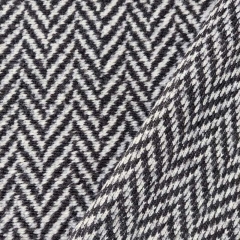 Strickstoff Fischgr�t Zickzackmuster dick weich, schwarz grauwei�