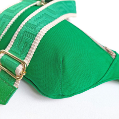Taschengurt grafisches Muster - ecrue gr�n- gr�nes Leder - gold Schnallen
