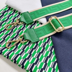 Viskosestoff mit Stretch Blusenstoff grafisches Muster, gr�n wei� dunkelblau