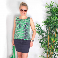 Viskosestoff mit Stretch Blusenstoff grafisches Muster, gr�n wei� dunkelblau
