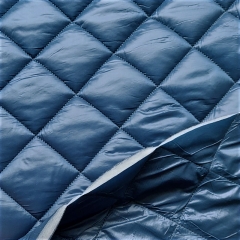 RESTST�CK 52 cm Steppstoff Rauten wattiert matt gl�nzend, dunkles indigoblau