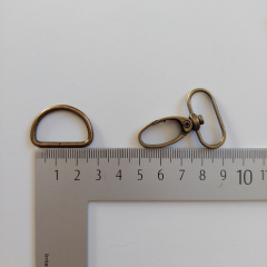 Taschenzubeh�r Set D-Ringe Karabiner Schieber 25 mm, messing