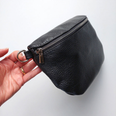 Bauchtasche Leder mit Lederriemen - schwarz-silber Schnallen-Made in Italy
