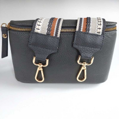 Ledertasche rechteckig mit Lederriemen - dunkelgrau - gold Schnallen