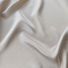 Silky Viskose Rayon Webware uni, hellbeige aus LENZING™ ECOVERO™ Viscosefasern