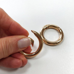 2 nickelfreie runde Taschenringe � 3,6 cm, goldfarben