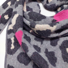 Dreieckstuch Schal Leopardenmuster Herzen Wollschal flauschig weich, schwarz wei� grau