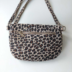 Bauchtasche Wildleder kleines Leomuster Animal Print - schwarz braun beige -silber Schnallen-Made in Italy