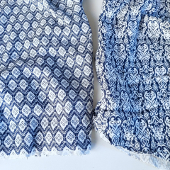 Musselin Stoff Double Gauze Baumwollstoff zweilagig Ornamente, dunkelblau wei�