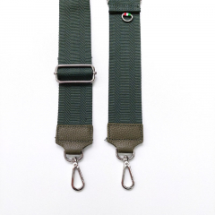 Taschengurt Streifen uni - Armygr�n - khakigr�nes Leder - silber Schnallen