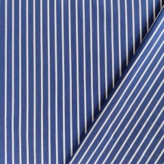 Baumwollstoff mit Stretch L�ngsstreifen, wei� mittelblau