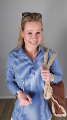 Baumwollstoff mit Stretch L�ngsstreifen, wei� mittelblau
