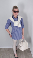 Baumwollstoff mit Stretch L�ngsstreifen, wei� mittelblau