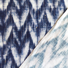 RESTST�CK 50 cm Baumwollstoff Pfeilspitzen Batik Boho Style Foliendruck Tropfen, dunkelblau wei�