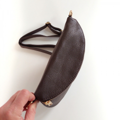 Bauchtasche Leder mit Lederriemen -dunkelbraun - gold Schnallen-Made in Italy