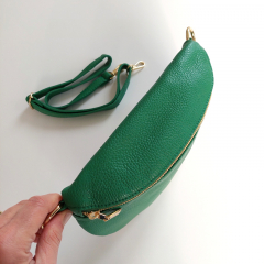 Bauchtasche Leder mit Lederriemen -gr�n - gold Schnallen-Made in Italy