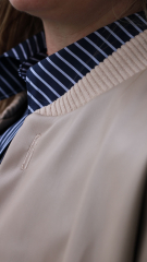 Lederimitat mit Wildleder-Imitat R�cken elastisch, hellbeige