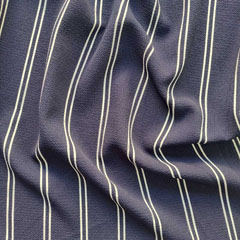 Blusenstoff Crepe Doppel Streifen, weiss dunkelblau