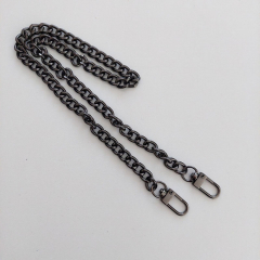 Taschenkette 60 cm lang 8 mm breit Metall mit Karabiner, gunmetal